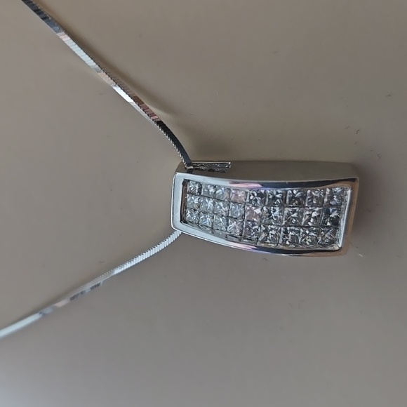 STATEMENT! 14 KARAT WHITE GOLD INVISIBLE SET NATURAL DIAMOND BAR SLIDE PENDANT - Picture 9 of 9